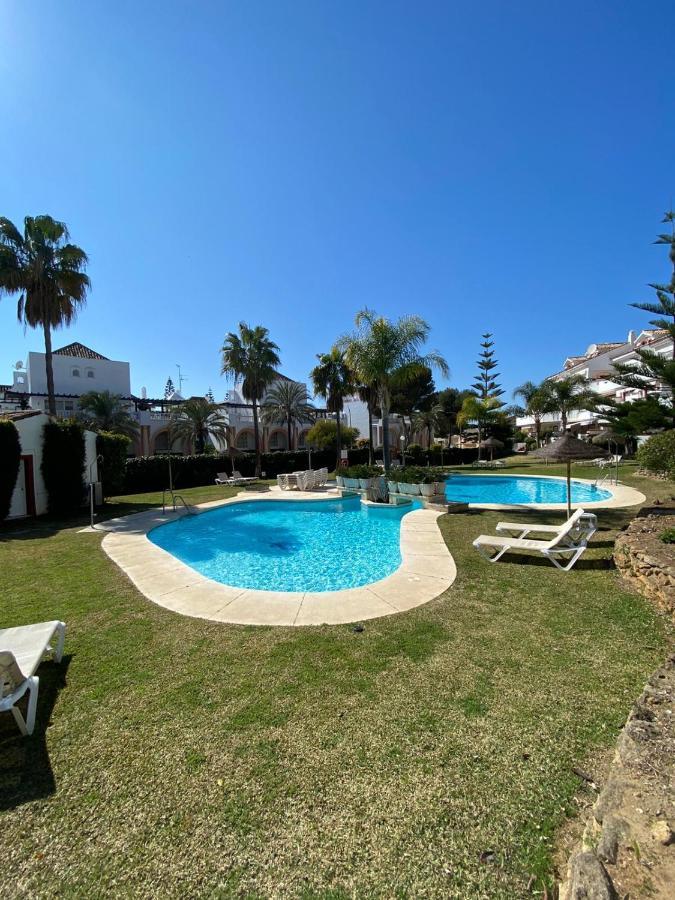 Luxury Beach Side Apartment In Marbella Playa Extérieur photo