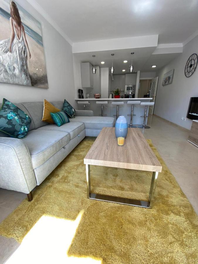 Luxury Beach Side Apartment In Marbella Playa Extérieur photo