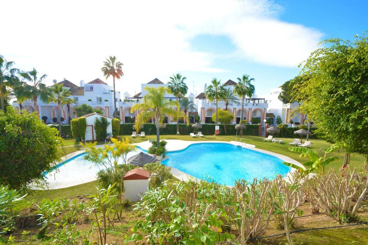 Luxury Beach Side Apartment In Marbella Playa Extérieur photo