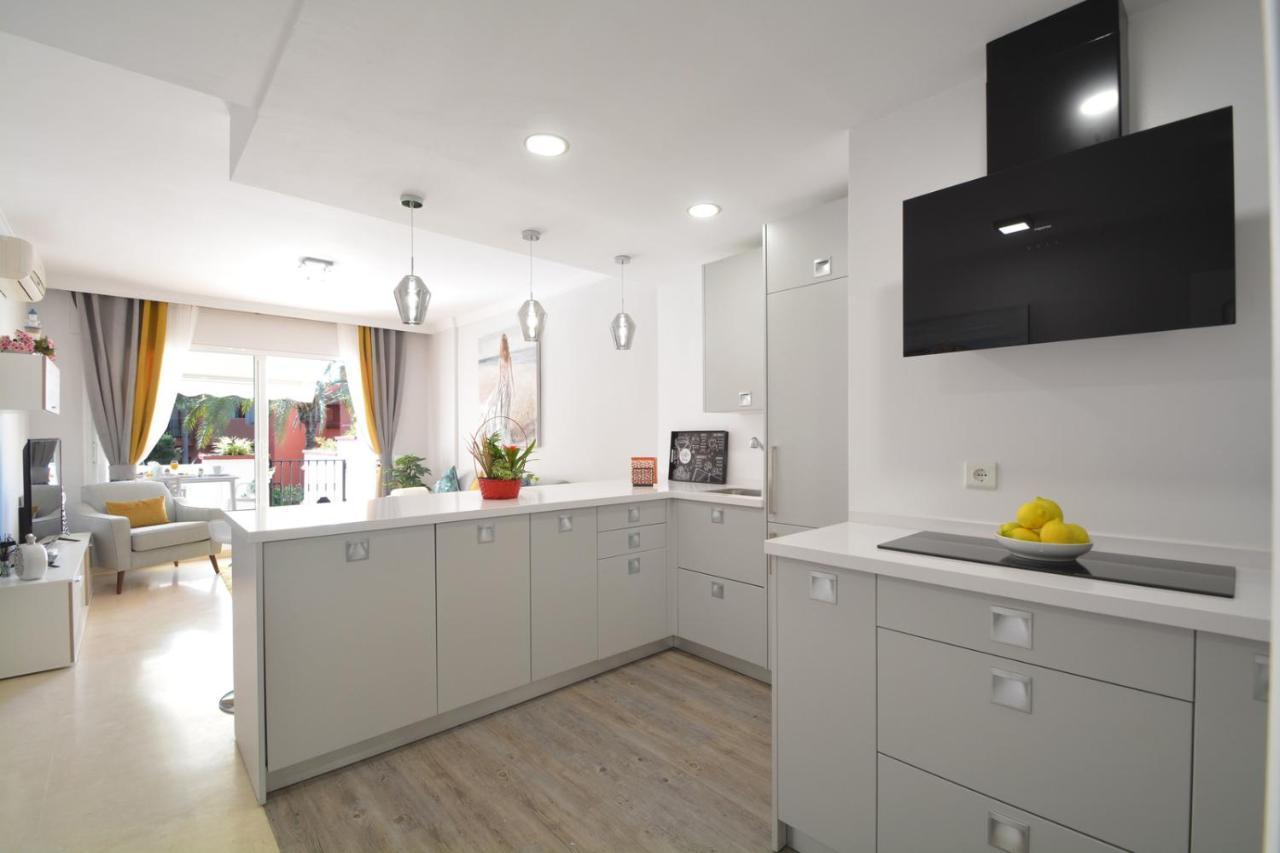 Luxury Beach Side Apartment In Marbella Playa Extérieur photo