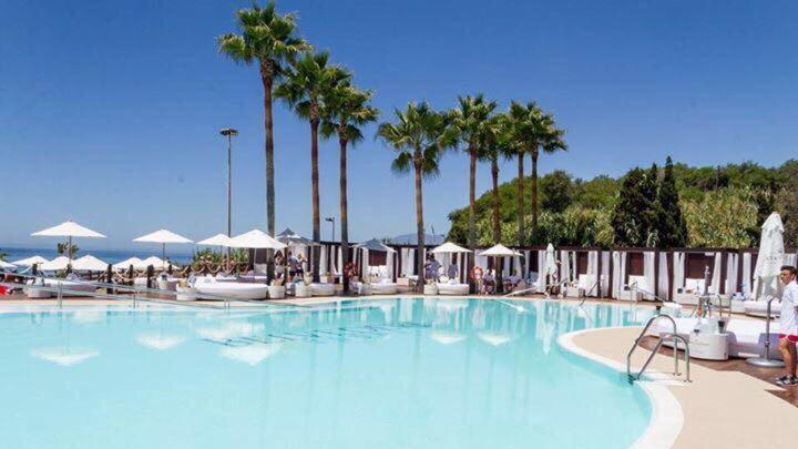 Luxury Beach Side Apartment In Marbella Playa Extérieur photo
