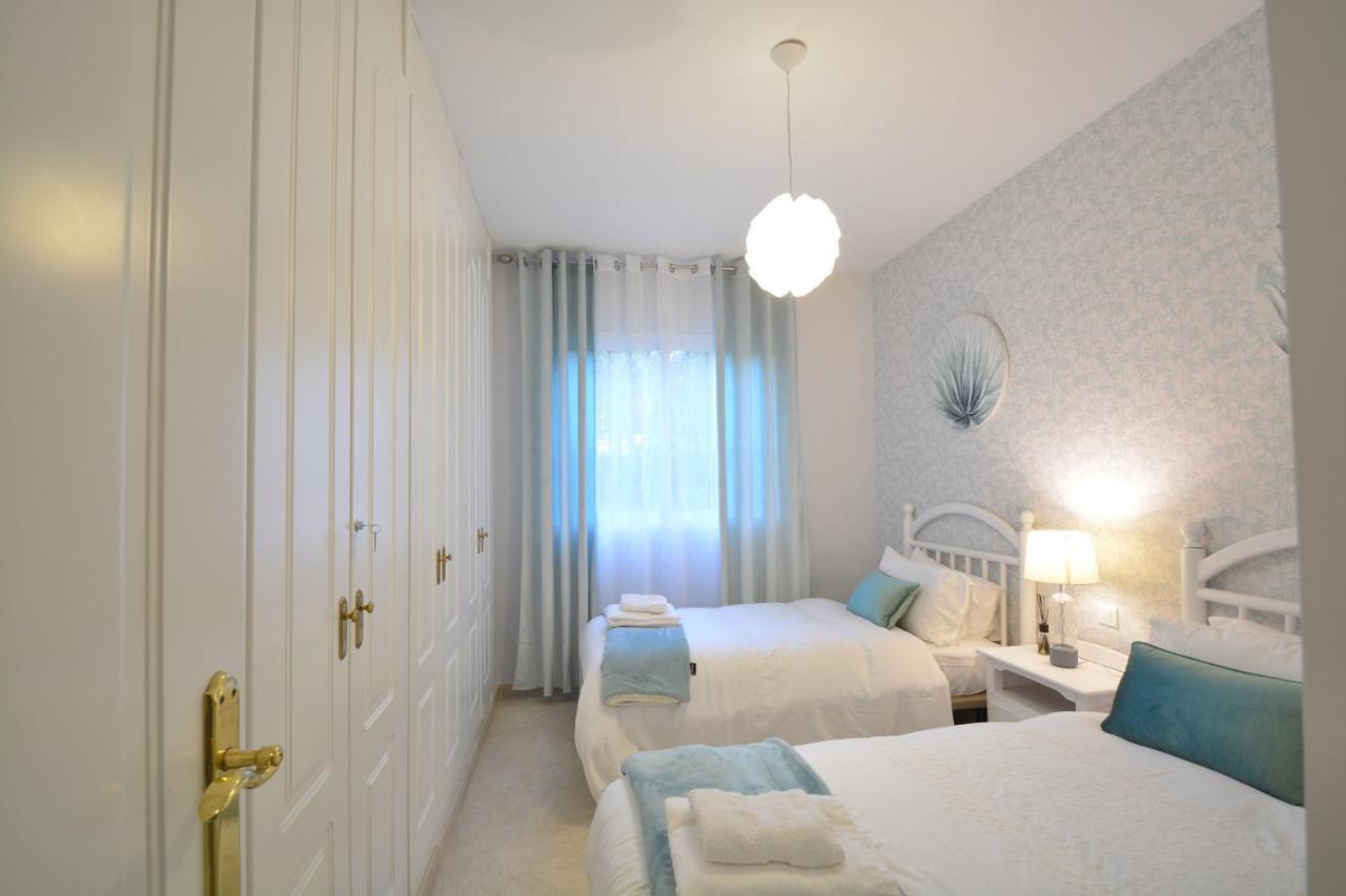 Luxury Beach Side Apartment In Marbella Playa Extérieur photo